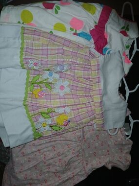 3 Girls Dresses. Floral Plaid Appliqué Dress, Pink W/flowers & White w/dots